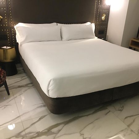 Hotel Las Tres Campanas Badajoz Eksteriør bilde