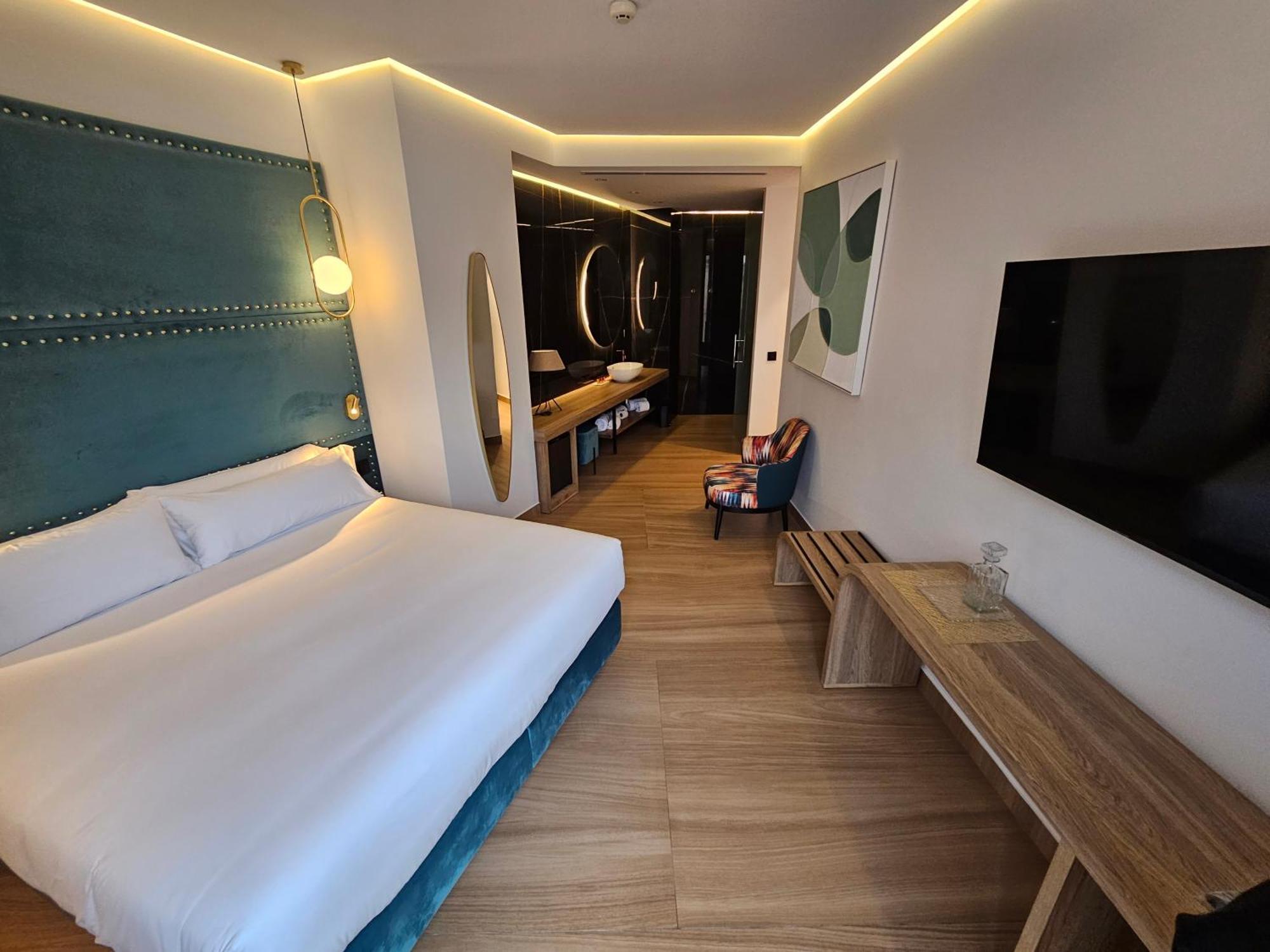 Hotel Las Tres Campanas Badajoz Eksteriør bilde